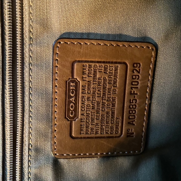 Coach purse - Picture 2 of 4